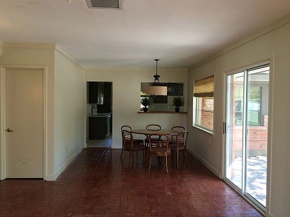 5th image of 1301 Preston Dr