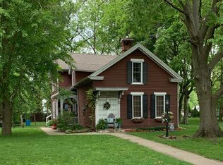 622 E 2nd South St, Carlinville, IL