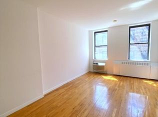 246 W 22nd St #20, New York, NY 10011