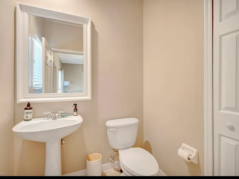 3258 Tamara Dr #8 — Photo 6