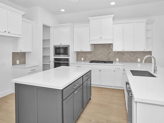 5th image of 3303 Golden Pomelo Dr