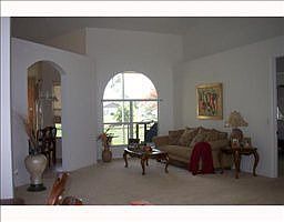 3rd image of 1250 SW Fountain Ave