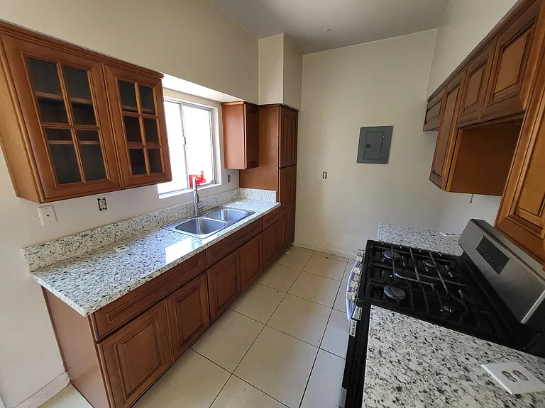 13113 Cypress St #8 — Photo 6