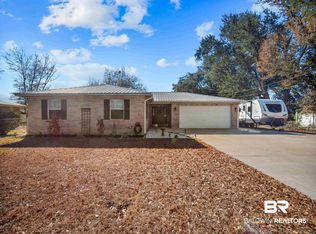 517 W Peachtree Ave, Foley, AL 36535