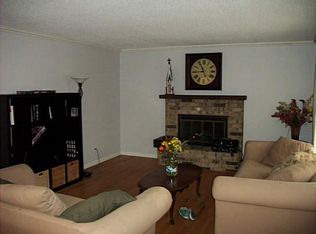1554 NW 106th St, Clive, IA 50325