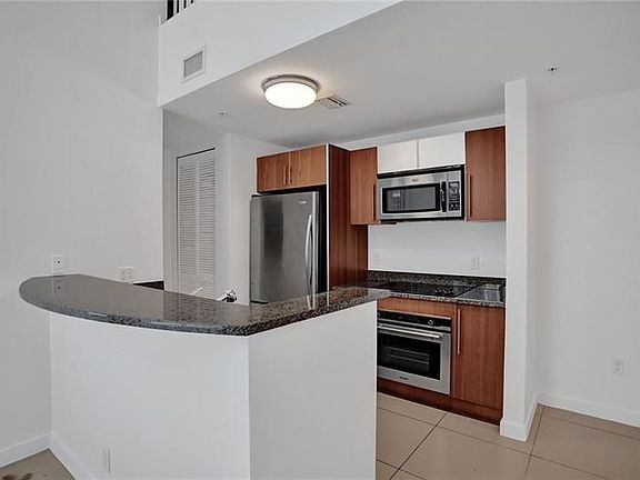 3rd image of 300 S Biscayne Blvd #L-402