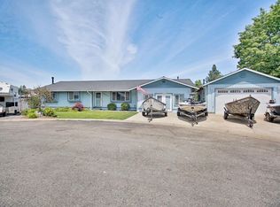 2892 Raywood Cir, Grants Pass, OR 97527