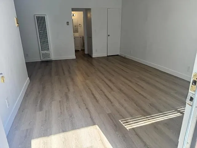 19925 Roscoe Blvd #105 — Photo 7