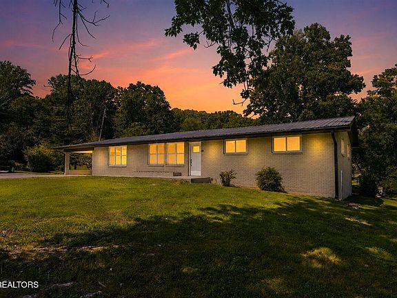 4th image of 110 Skyline Dr