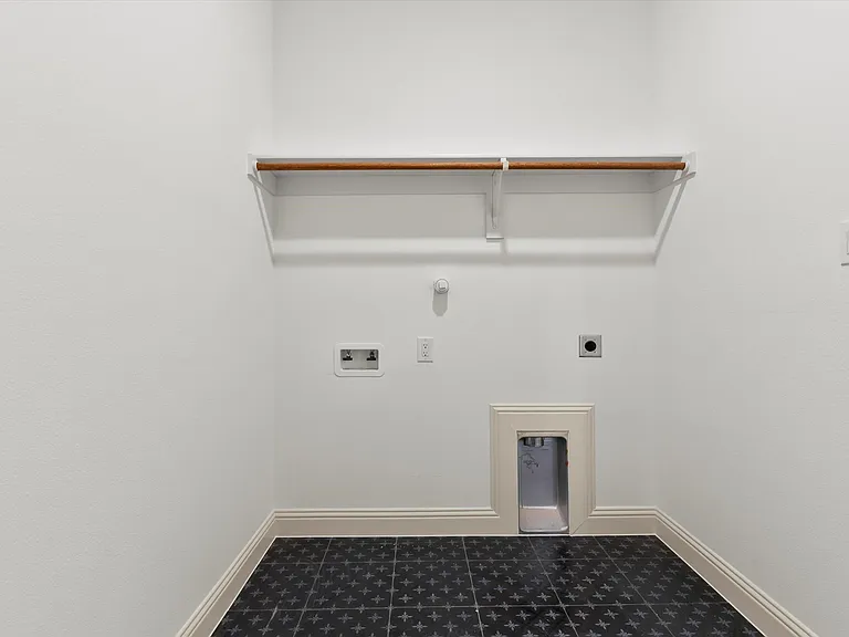 5105 Waterbury Ct — Photo 18