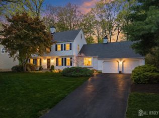 21 Valley Forge Dr, East Brunswick, NJ 08816
