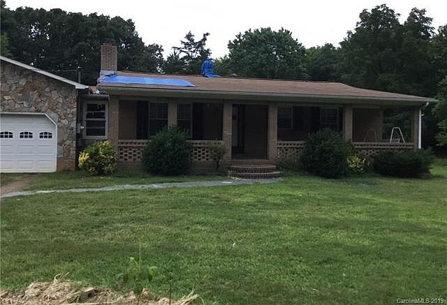 2nd image of 3416 Sanford Ln