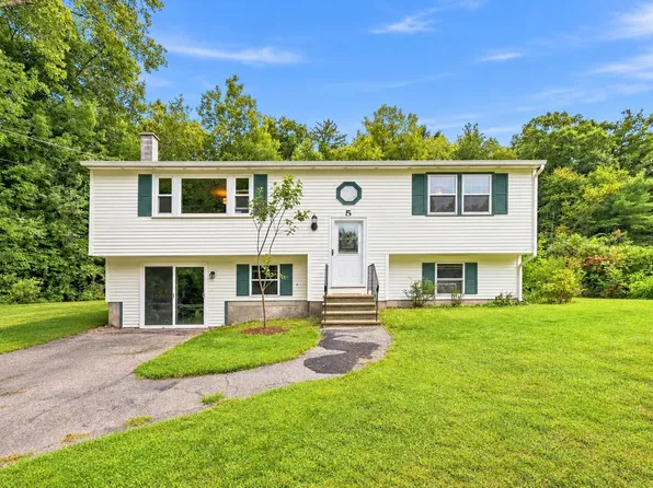 5 Mont Vernon Drive, Londonderry, NH 03053