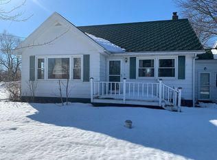 1115 Hagadorn Rd, Mason, MI 48854