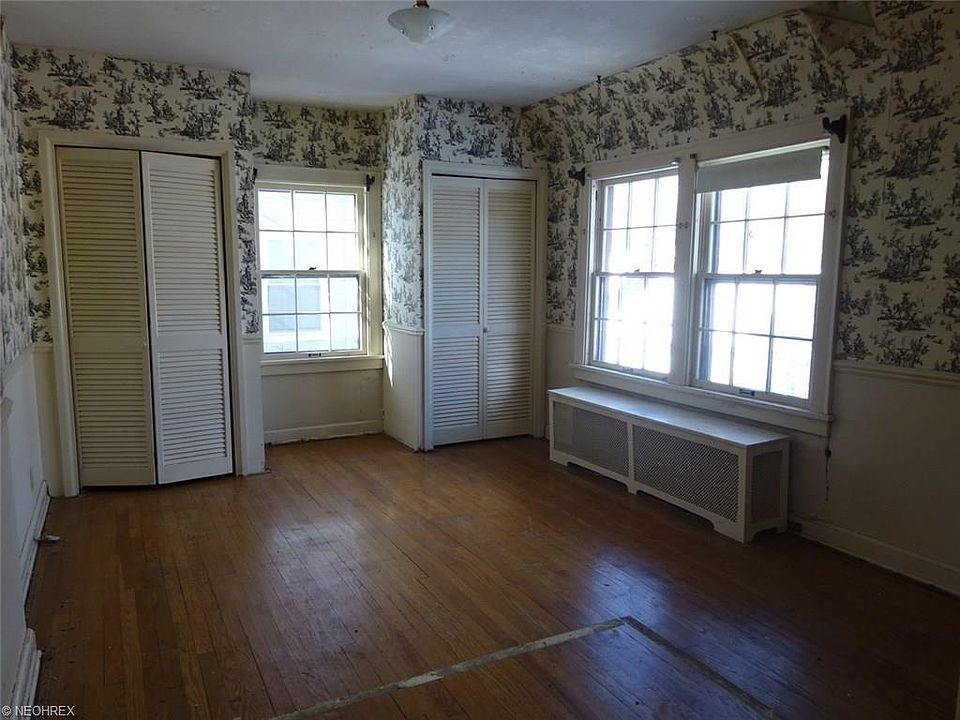 2nd image of 16817 Fernway Rd