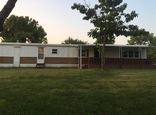 3402 Tulane Ln, Junction City, KS 66441