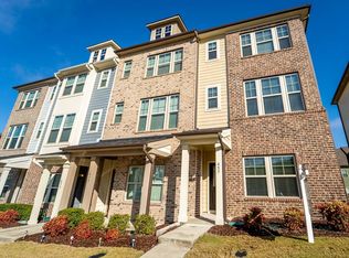 453 Village Commons Ln, Apex, NC 27502