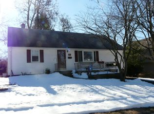 417 Lee Pl, New Milford, NJ 07646