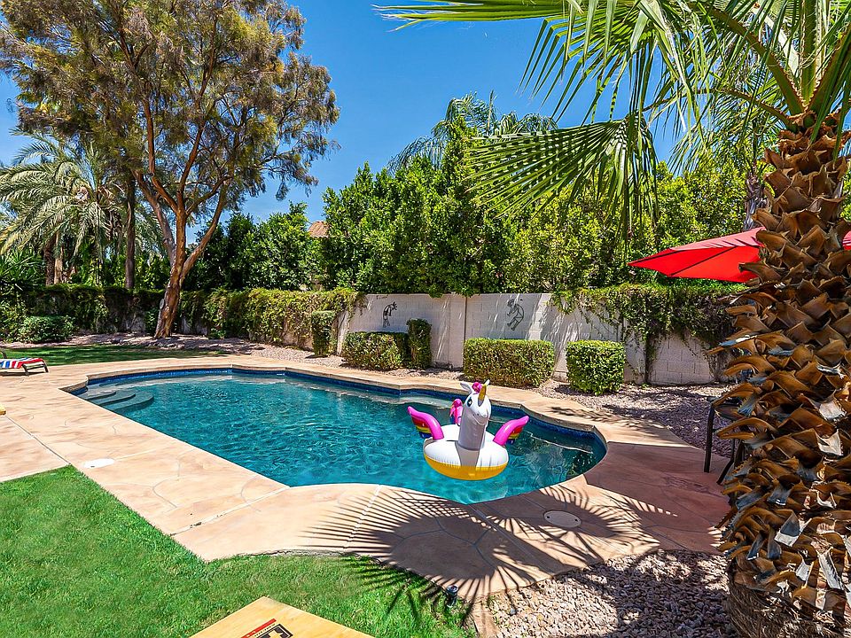 Pool Floats and Electric Pump Here