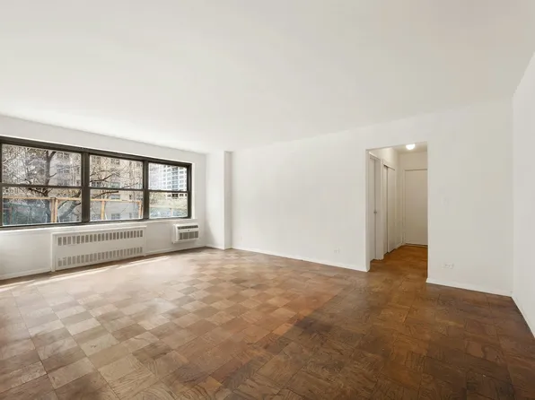 165 West End Avenue 2J image 2 of 12