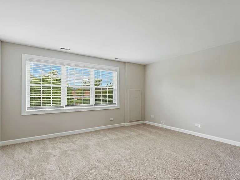 The Hinsdale — Photo 12