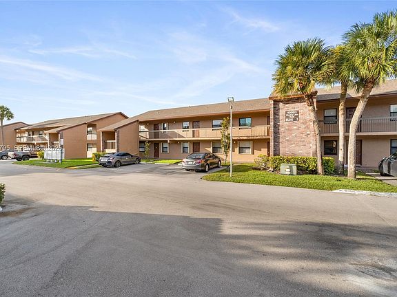 3rd image of 10003 Winding Lake Rd APT 203