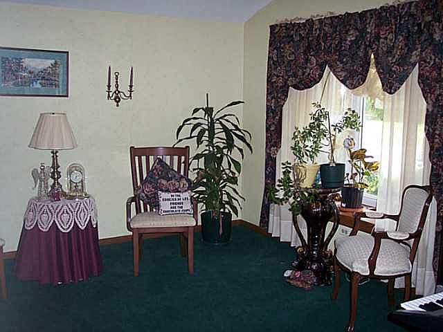 2nd image of 2907 Iroquois Dr