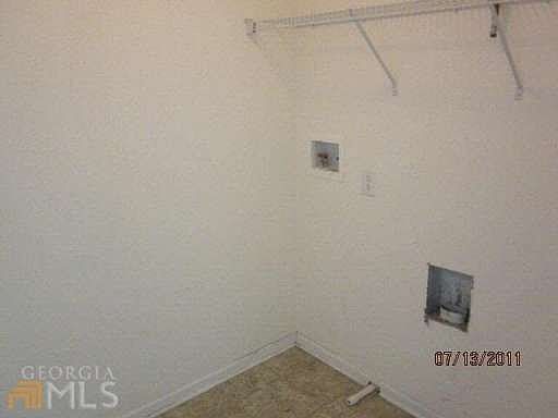 5th image of 2562 Meadow Trace Dr