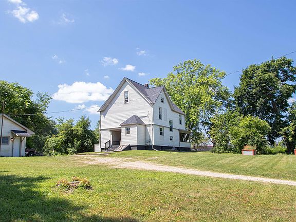 2nd image of 205 S Dettman Rd