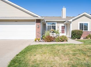 9509 Ironwood Ln, Johnston, IA 50131