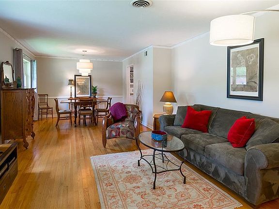 4th image of 6161 Saratoga Cir