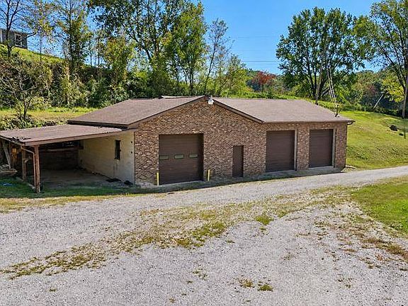 3rd image of 219 Woodyard Creek Rd