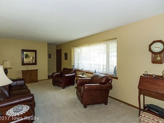 5th image of 310 N 11th St
