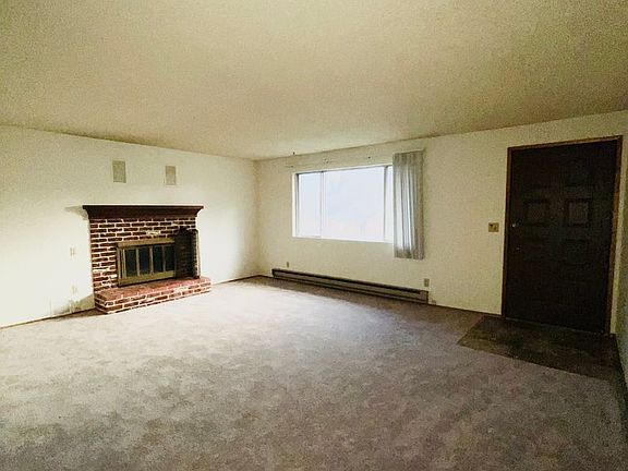 5th image of 380 NW 11th Ct
