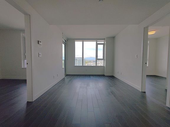 4th image of 7468 Lansdowne Rd #1607