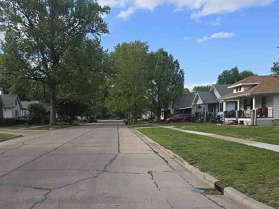 5th image of 1315 S Walnut St
