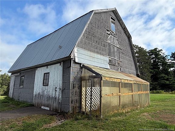 4th image of 49 River Rd