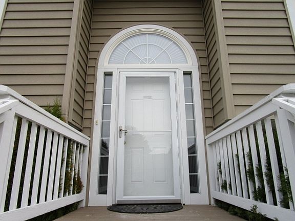 2nd image of 6007 S Julia Ct