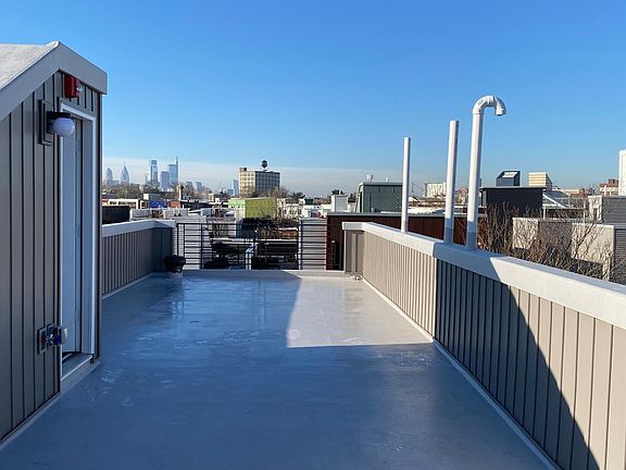 2nd image of 1912 E York St #3