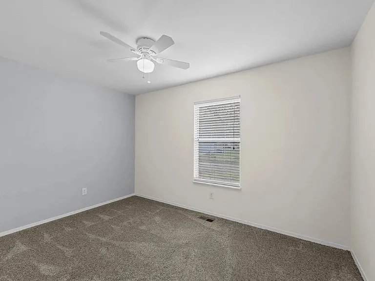 625 Durango Dr — Photo 11