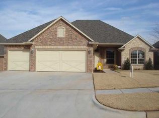 709 NW 193rd St, Edmond, OK 73012