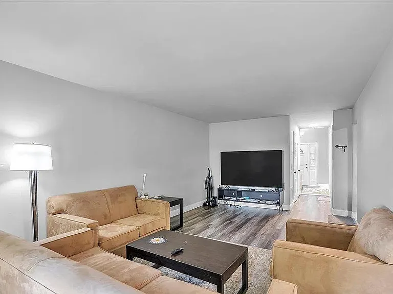 92 Ginger Dr — Photo 5