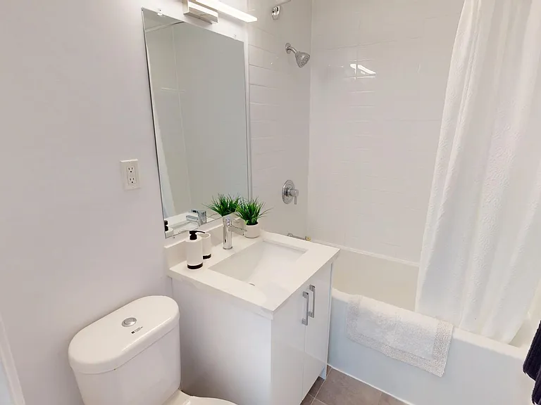 455 Maple Ave — Photo 9