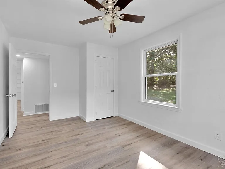 723 Lakewood Rd — Photo 14