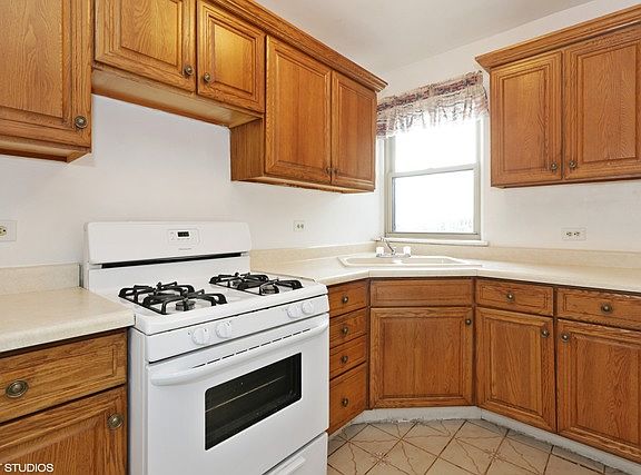 4th image of 4900 N Marine Dr APT 806