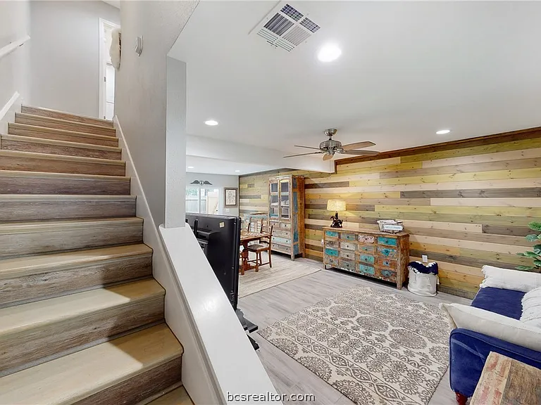 513 Boyett St #1 — Photo 2
