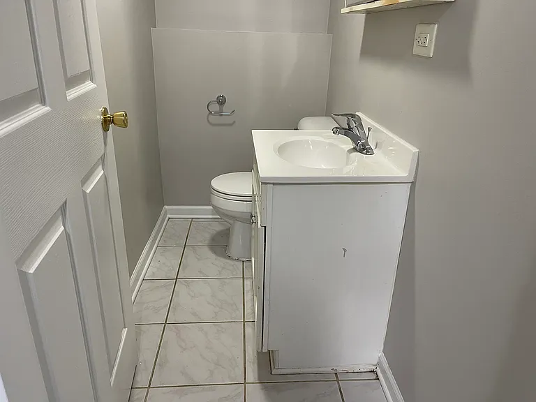 22127 Belmont Rd — Photo 5