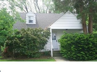 537 Hillcrest Ave, Morrisville, PA 19067