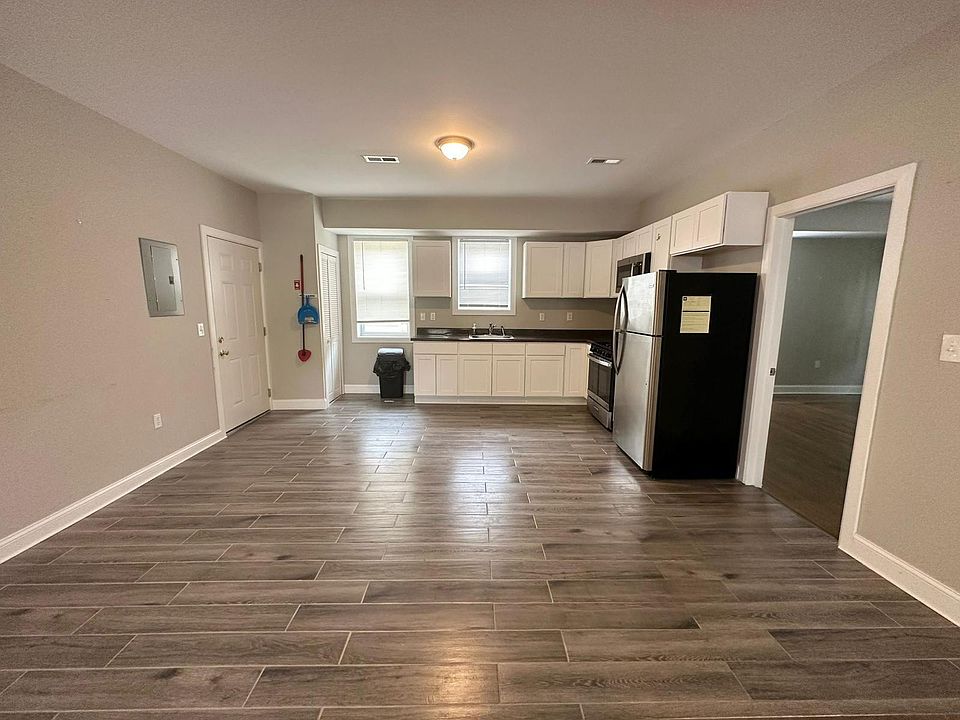 1st image of 151 Howard Ave #2R