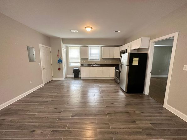 151 Howard Ave #2R
